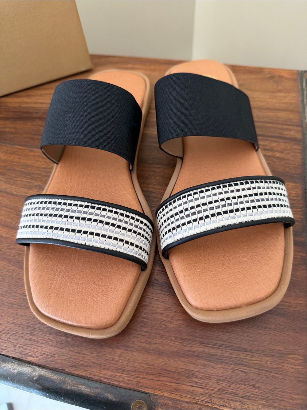 Andre Assous Featherweight Black Double-Strap Slide Sandals size 40 US 9- 9.5